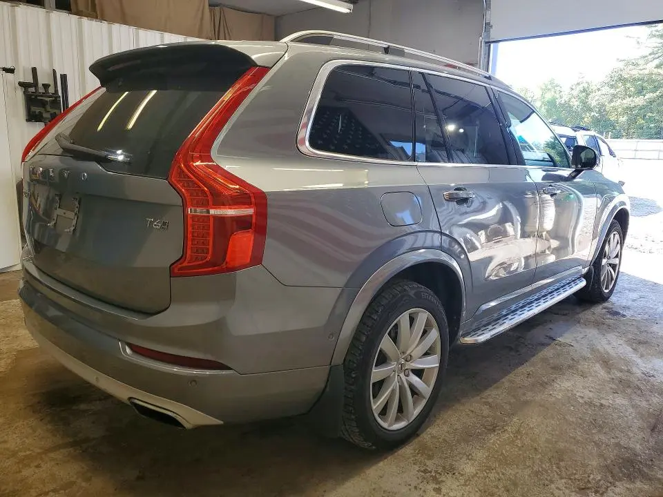 2016 VOLVO XC90 T6  