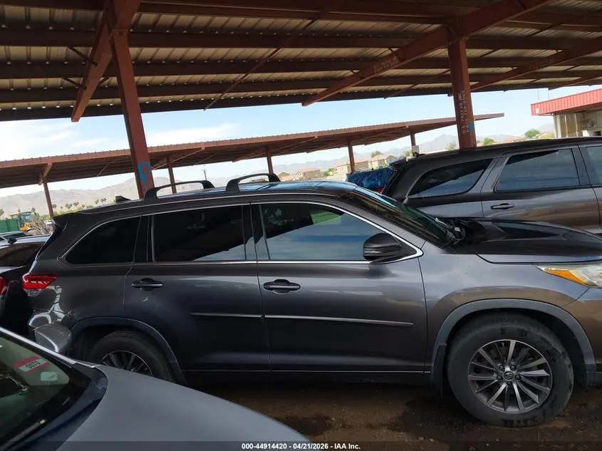 2018 TOYOTA HIGHLANDER XLE