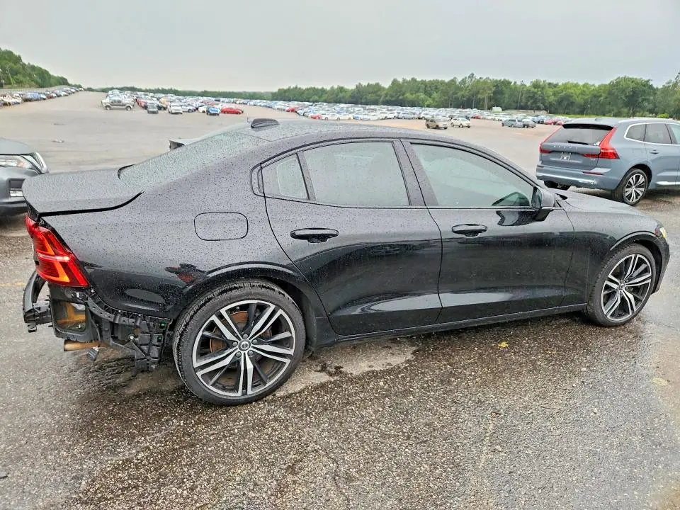 2021 VOLVO S60 T5 R-DESIGN  