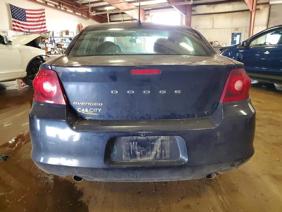 2014 DODGE AVENGER SE  