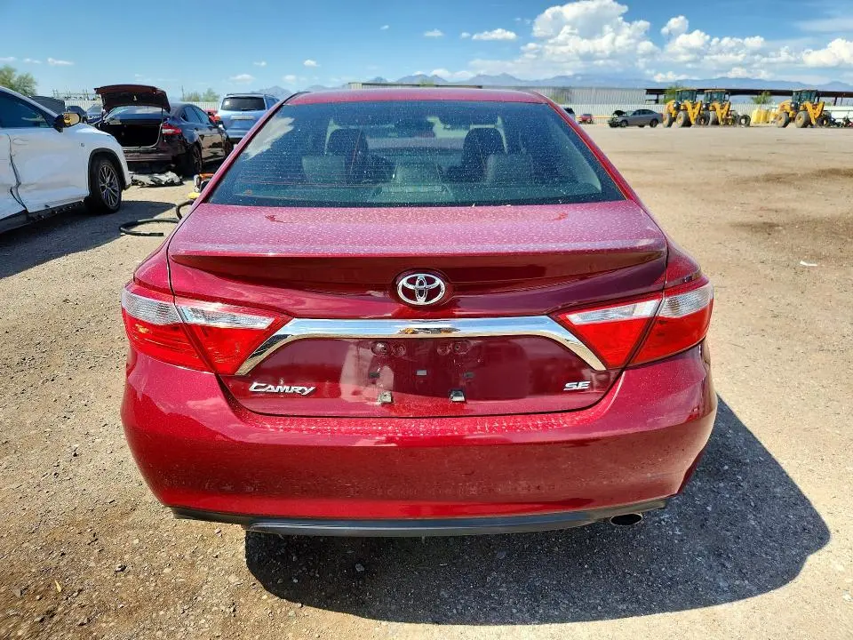 2017 TOYOTA CAMRY SE  