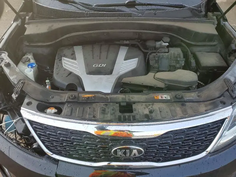 2015 KIA SORENTO LX  