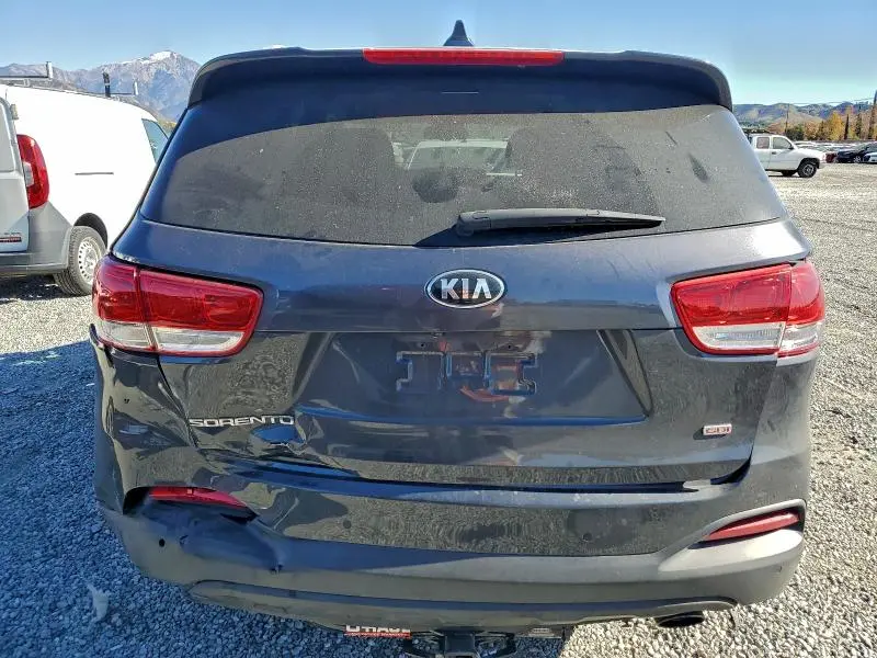 2018 KIA SORENTO LX  