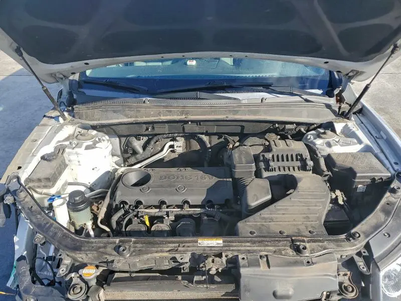 2012 HYUNDAI SANTA FE GLS  