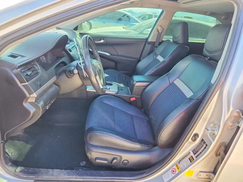 2012 TOYOTA CAMRY SE  