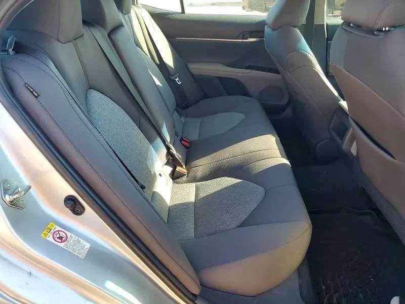 2018 TOYOTA CAMRY LE  
