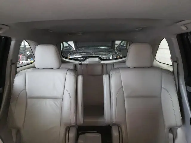 2015 TOYOTA HIGHLANDER XLE  