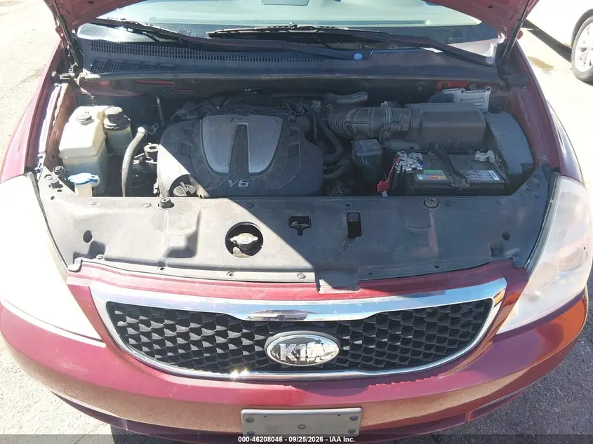 2014 KIA SEDONA LX