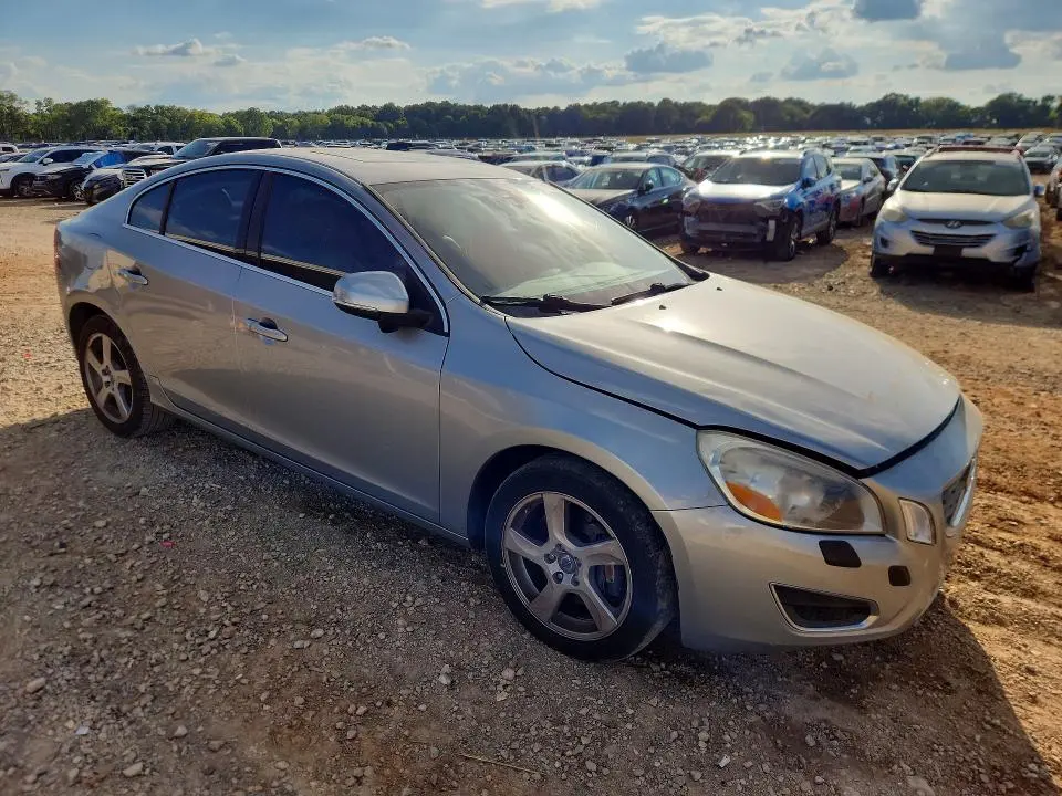 2013 VOLVO S60 T5  