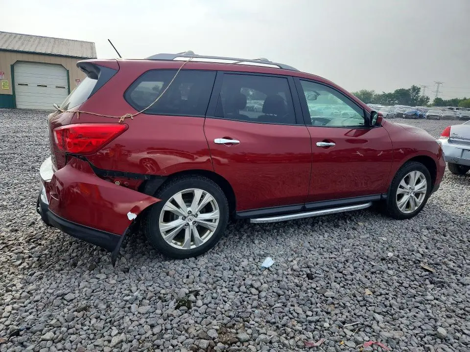 2018 NISSAN PATHFINDER SL  