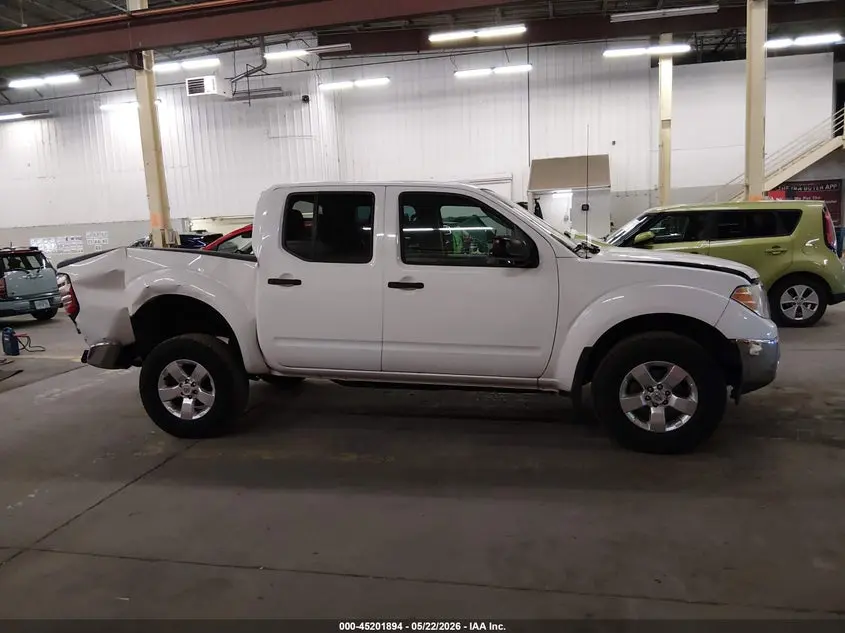 2011 NISSAN FRONTIER SV