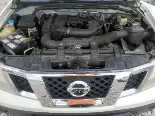 2014 NISSAN FRONTIER S  