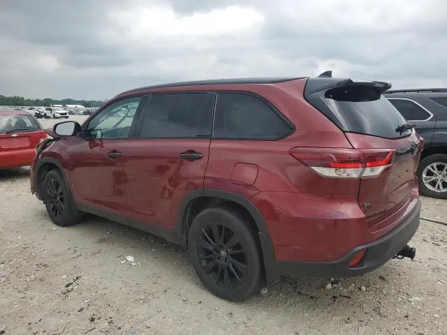 2019 TOYOTA HIGHLANDER SE  