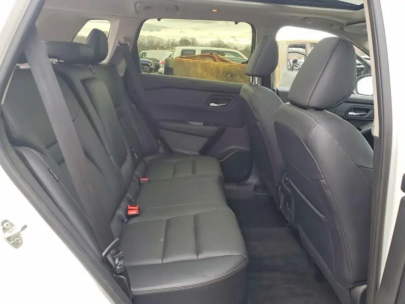 2025 NISSAN ROGUE SL  