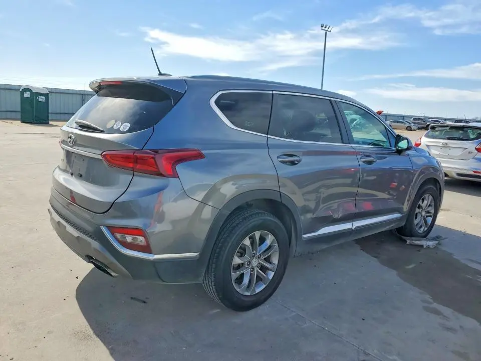 2020 HYUNDAI SANTA FE SE  