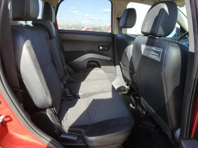 2013 MITSUBISHI OUTLANDER SE  