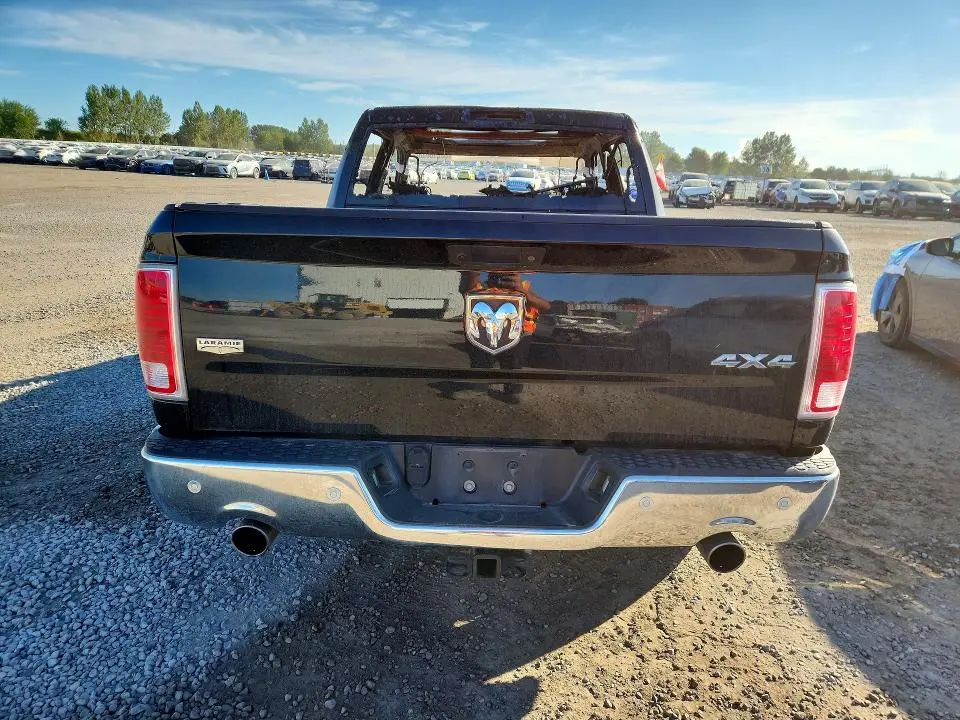 2015 RAM 1500 LARAMIE  