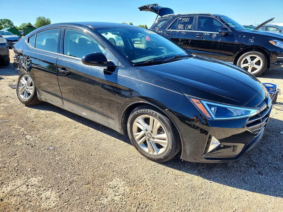 2020 HYUNDAI ELANTRA SEL  