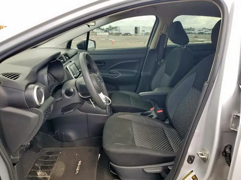 2020 NISSAN VERSA S  