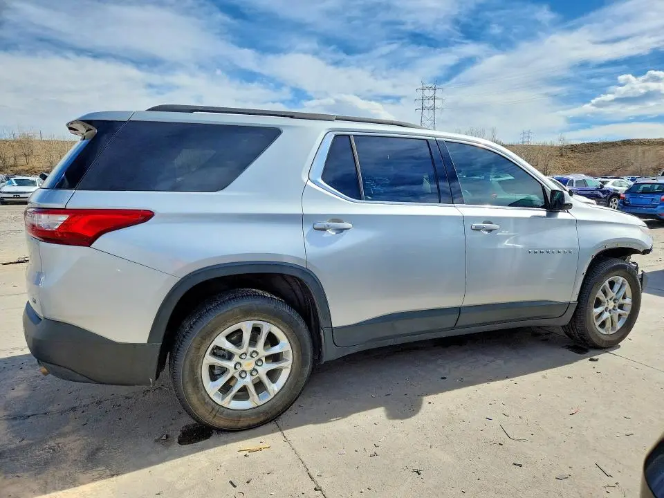 2020 CHEVROLET TRAVERSE LT  