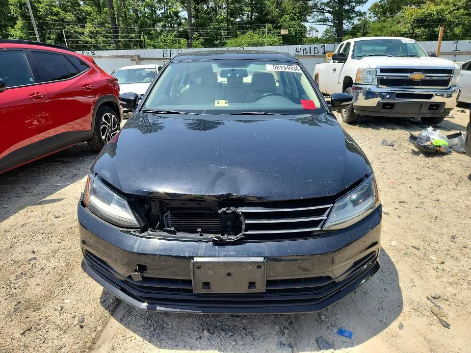 2017 VOLKSWAGEN JETTA SE  
