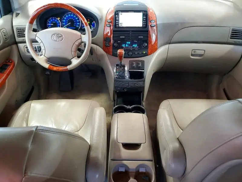 2010 TOYOTA SIENNA XLE LIMITED  