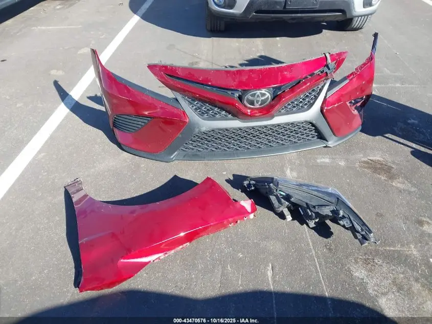 2018 TOYOTA CAMRY SE