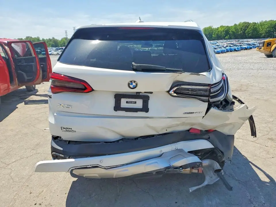 2020 BMW X5   