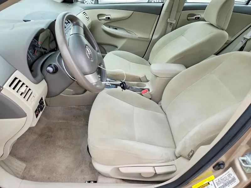 2010 TOYOTA COROLLA LE  