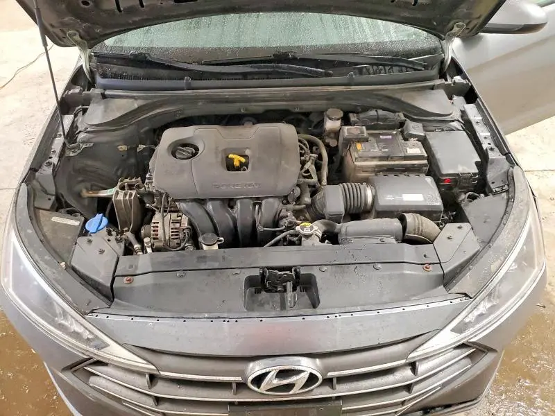 2019 HYUNDAI ELANTRA SE  