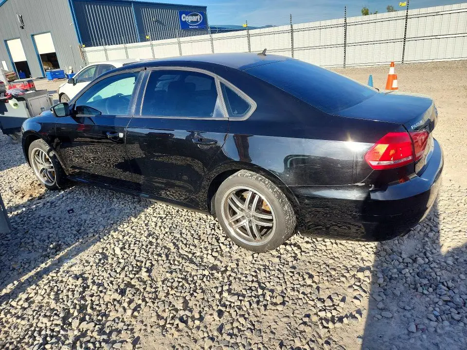 2013 VOLKSWAGEN PASSAT S  