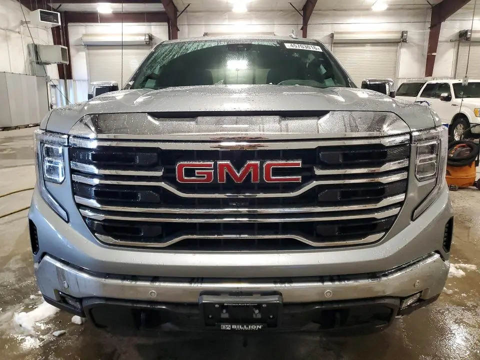 2026 GMC SIERRA K1500 SLT  