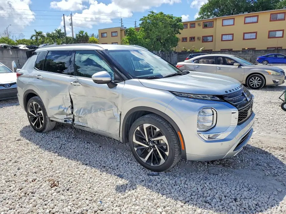 2023 MITSUBISHI OUTLANDER SEL  