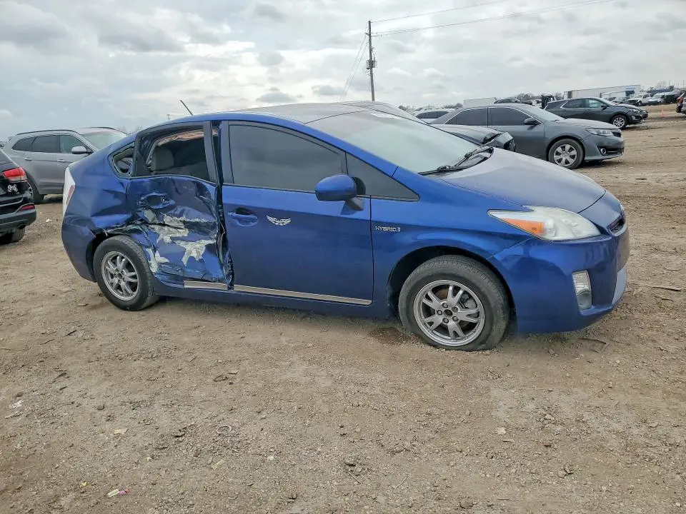 2011 TOYOTA PRIUS   