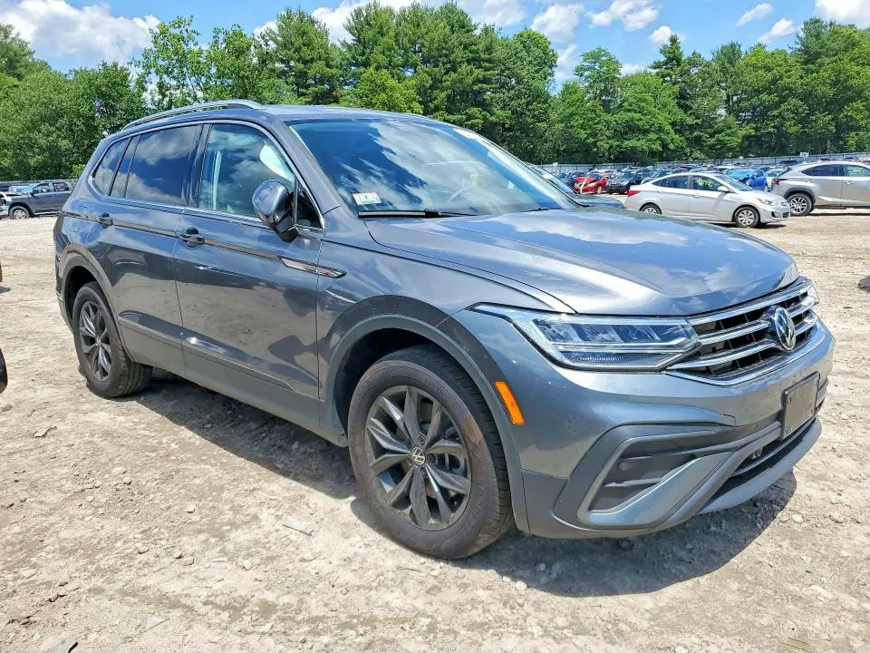 2024 VOLKSWAGEN TIGUAN SE  