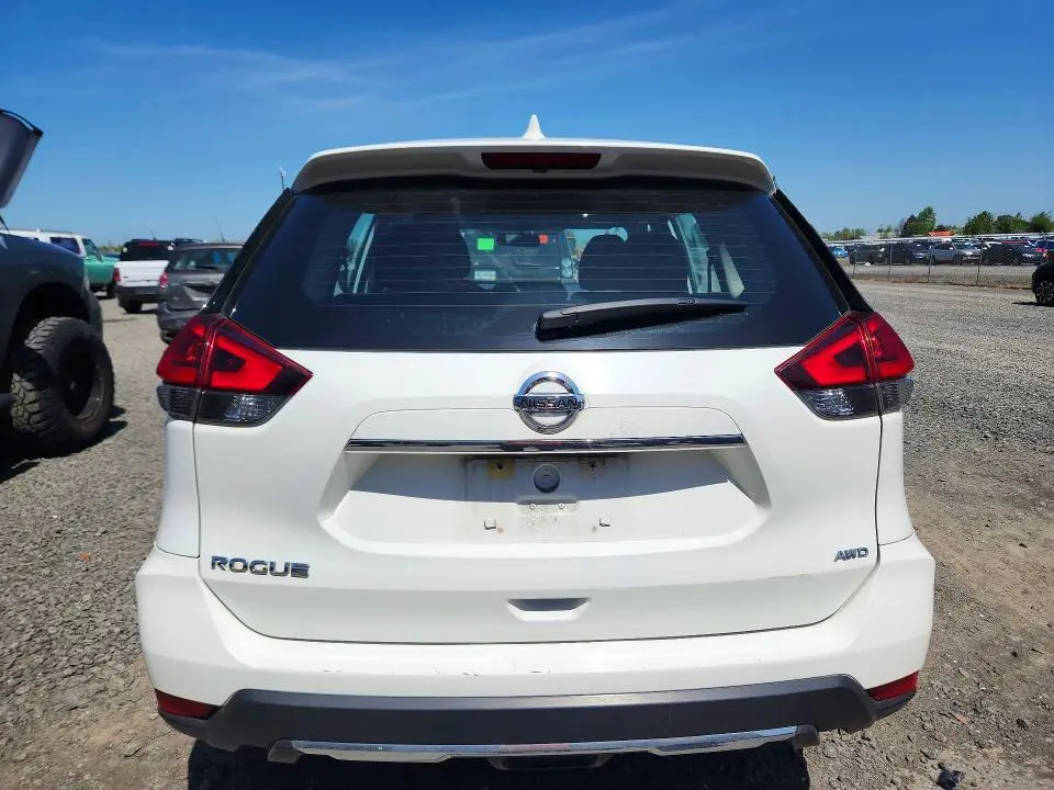 2018 NISSAN ROGUE S  