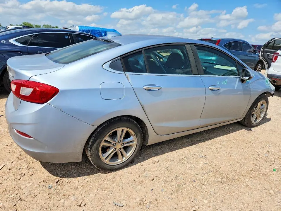 2017 CHEVROLET CRUZE LT  