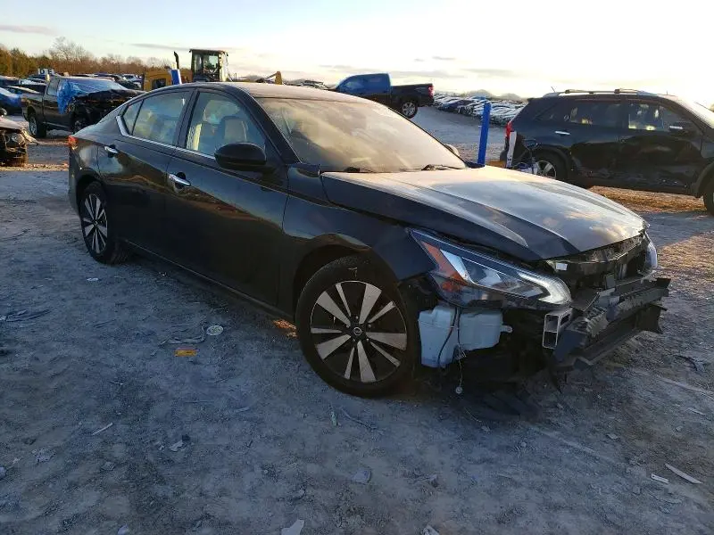 2022 NISSAN ALTIMA SV  