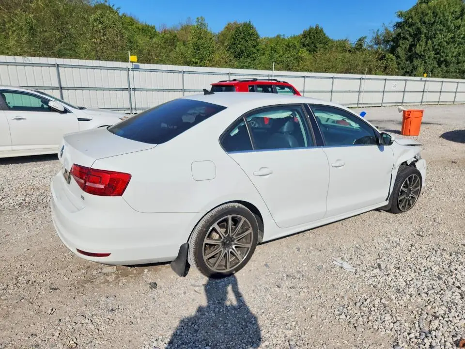 2015 VOLKSWAGEN JETTA SE  