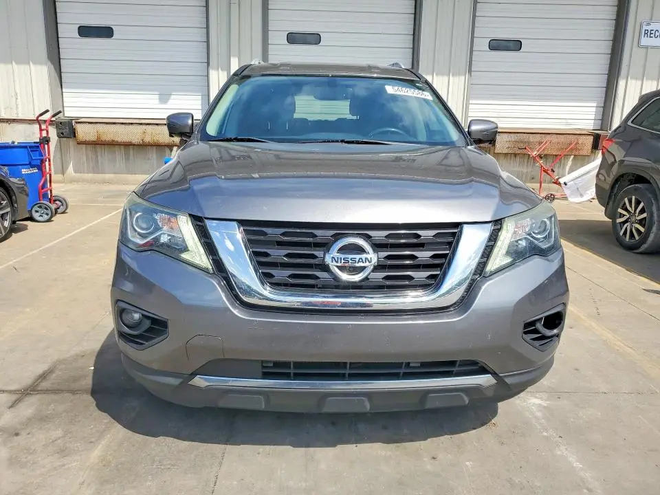 2017 NISSAN PATHFINDER SL  