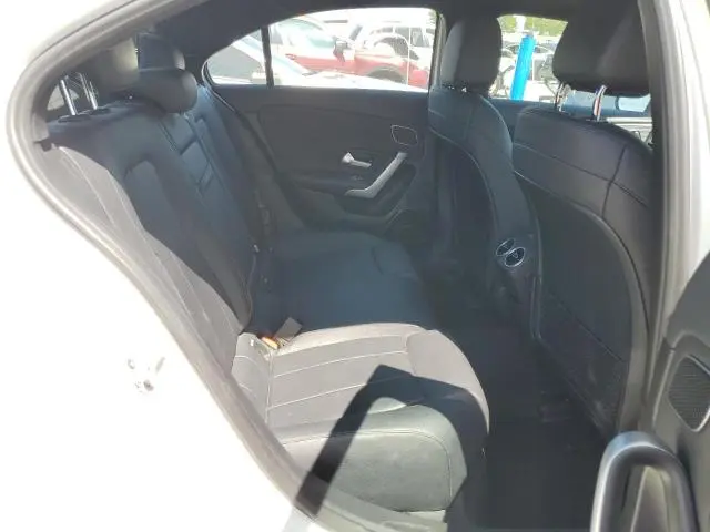 2019 MERCEDES-BENZ A 220