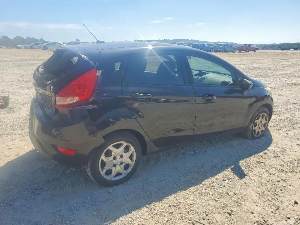 2011 FORD FIESTA SE  