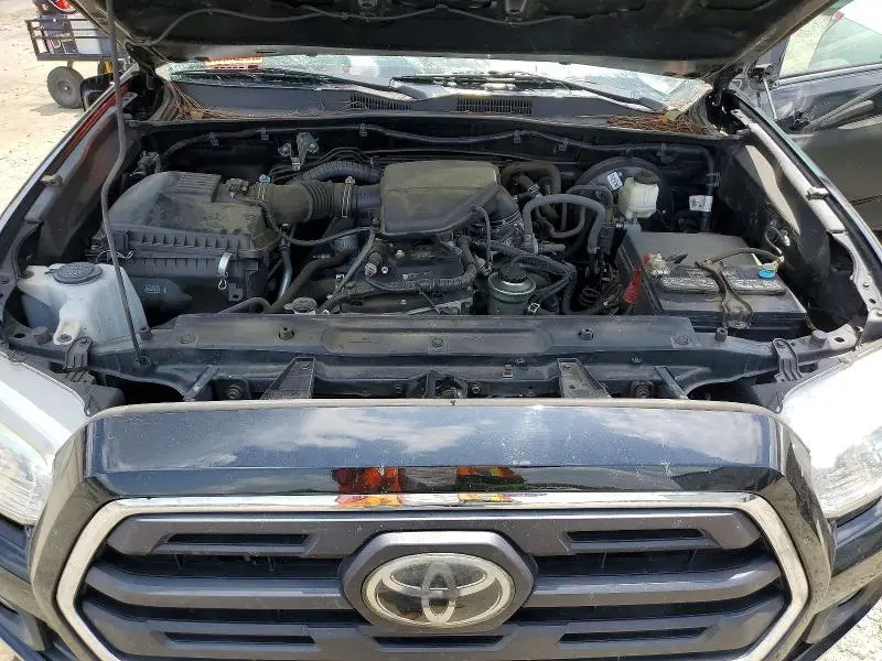2019 TOYOTA TACOMA SR5  