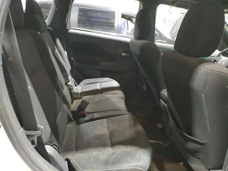 2018 MITSUBISHI OUTLANDER SE  