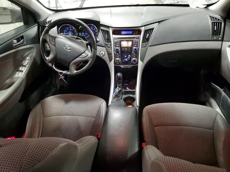 2011 HYUNDAI SONATA SE  