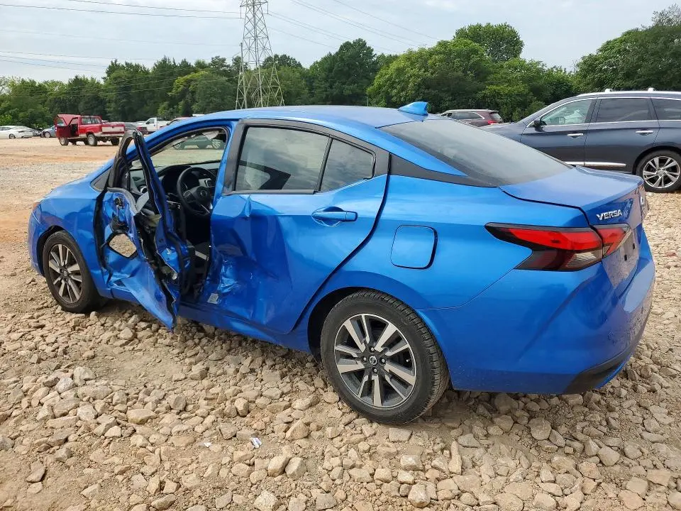 2021 NISSAN VERSA SV  