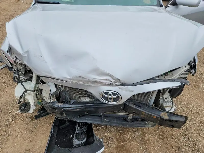 2011 TOYOTA CAMRY LE  