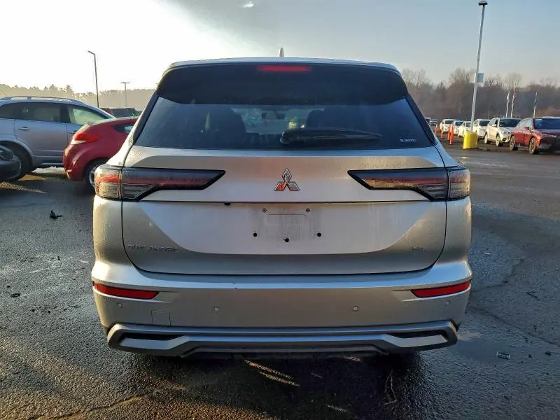 2025 MITSUBISHI OUTLANDER SE  