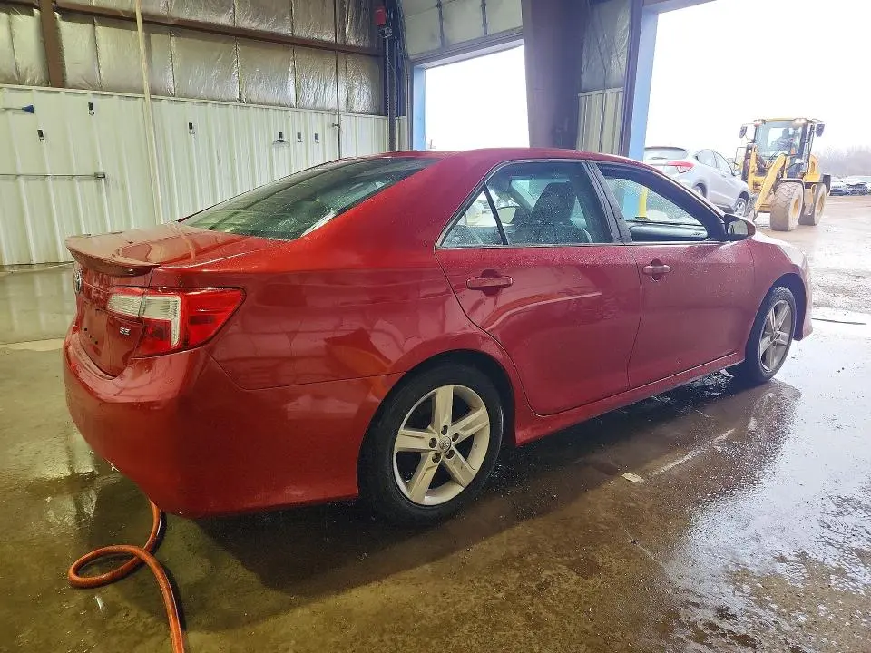 2013 TOYOTA CAMRY SE  