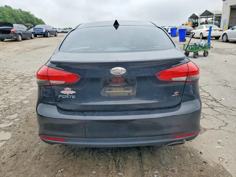 2018 KIA FORTE S  